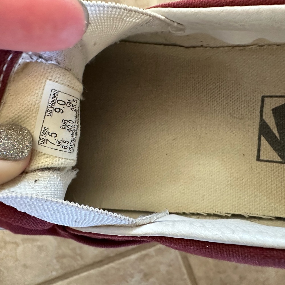 Vans Red Slip-on - Picture 4 of 5